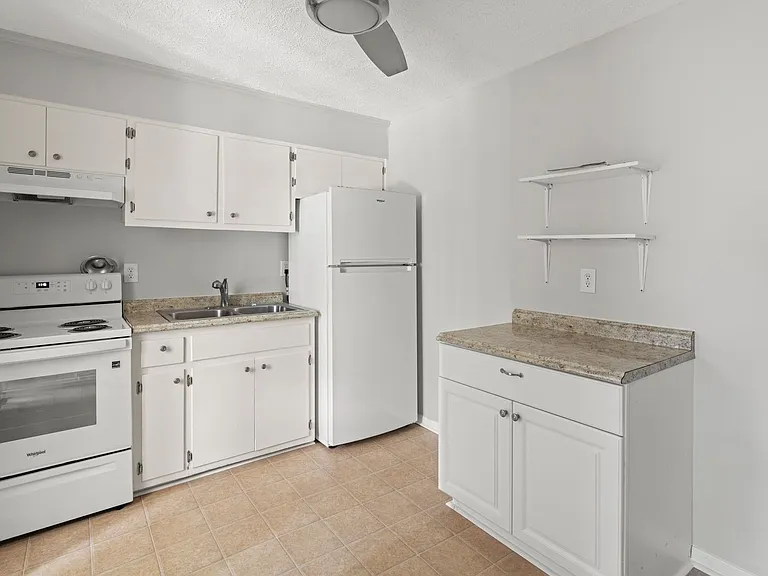 136 Louisiana Ave #2 — Photo 8