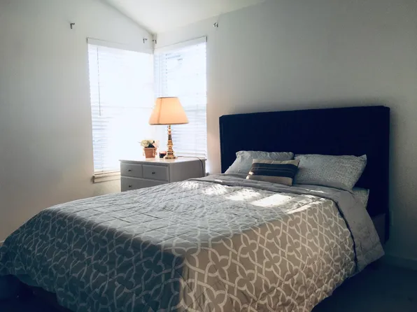 10309B Midvale Ave N, Seattle, WA 98133