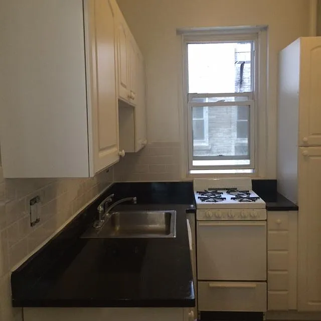 1 bed, 500 sqft, $2,500 — Photo 2