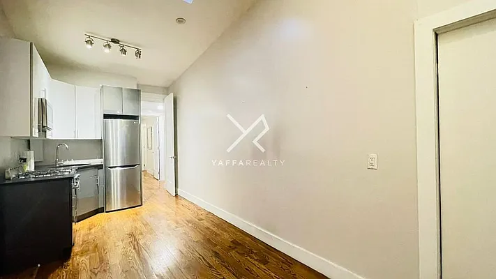 Rented by Yaffa Realty LLC | media 11