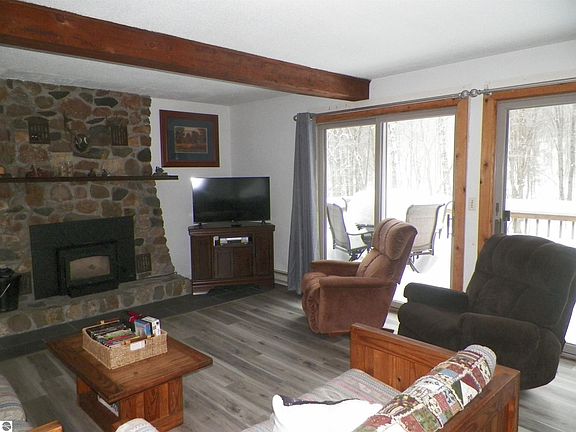 5th image of 7148 Vail Dr