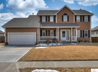 9715 Centennial Rd, La Vista, NE 68128