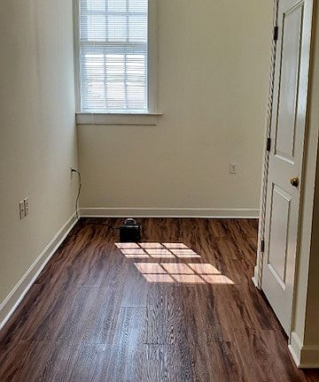 3rd image of 600 E 8th St #206