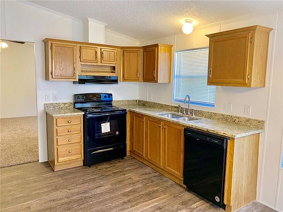 5th image of 1537 Lark Ct