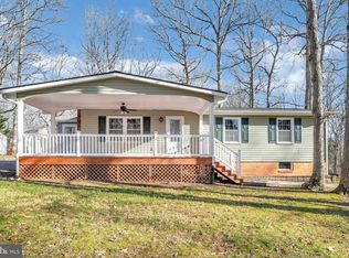 200 Meadowview Ln, Locust Grove, VA 22508