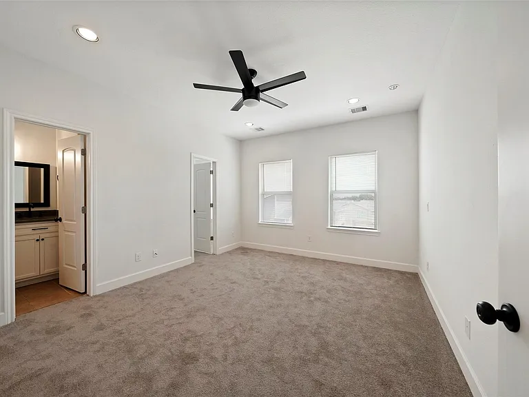 5408 Jonathan Ln — Photo 18