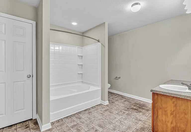 138 Bermuda Lakes Dr — Photo 13