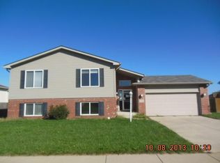 7476 Kestrel St, Hobart, IN 46342