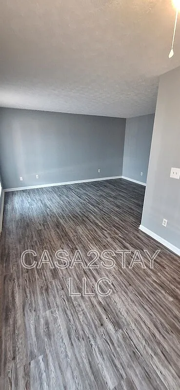 1 bed, 1.0 bath, $675 — Photo 2