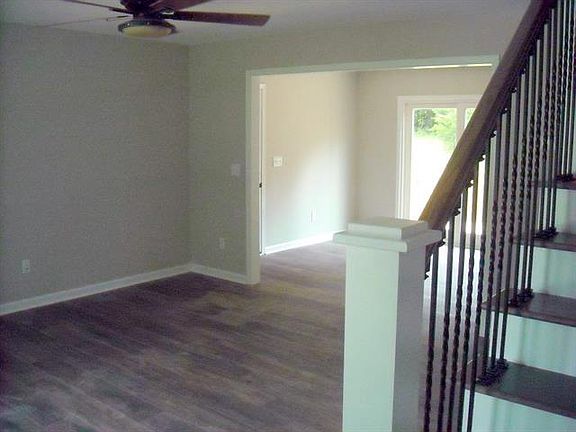 4th image of 5372 Stonegate Farm Dr