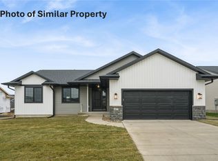 1820 Shady Grove Rd SW, Cedar Rapids, IA 52404
