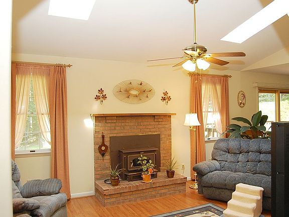 Fireplace - Family Room