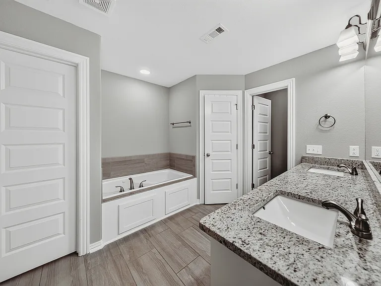 5803 W Poison Springs Dr — Photo 4