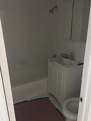 Rented by Eric Goodman Realty Corp | media 30