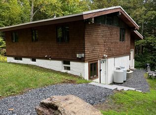 88 Sugarbush Woods Cir, Warren, VT 05674