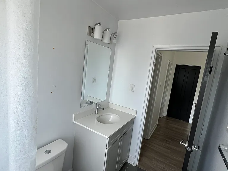784 Hughson St #15 — Photo 8