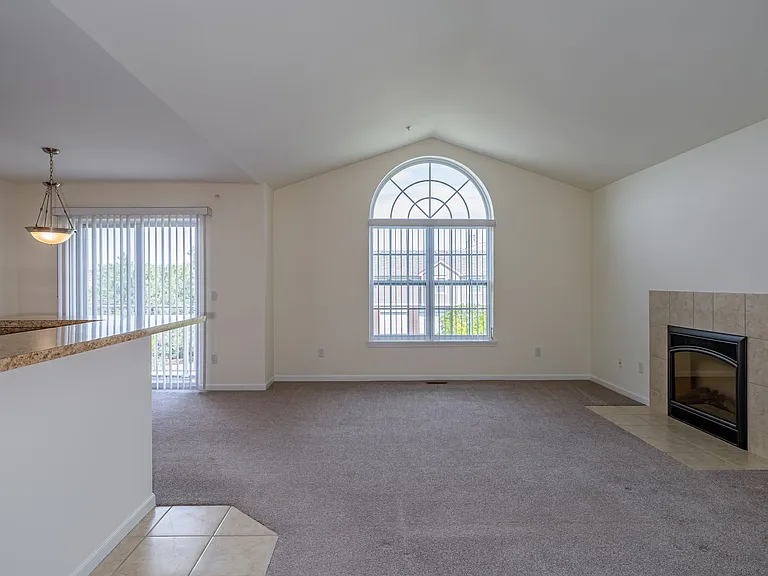 Ashford Apartments — Photo 34