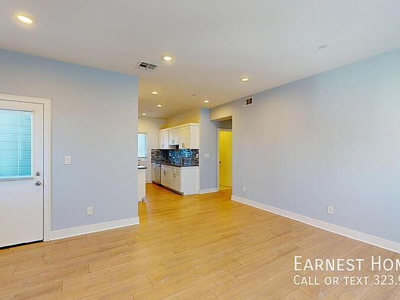 2nd image of 146 1/2 Rosemont Ave