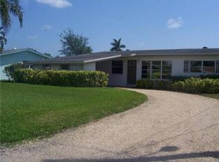 1070 W Shore Dr, West Palm Beach, FL 33406