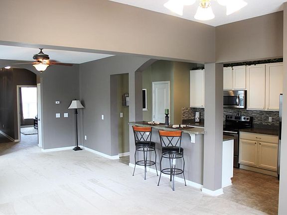 4th image of 7835 Ashenden Dr