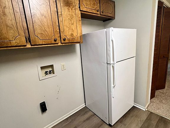 4th image of 5542 Old Pearman Dairy Rd #A