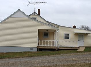 155 Bee Line Dr, Galax, VA 24333