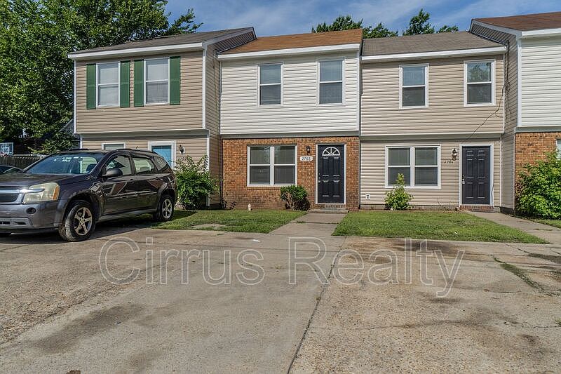 1st image of 2788 Peach St