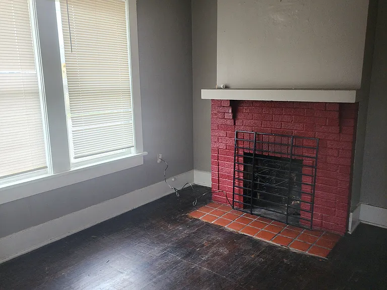 1066 Greenlaw Ave #1 — Photo 5