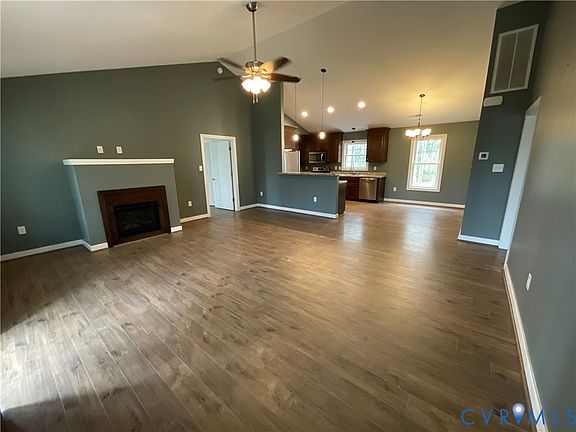 5th image of 400 Elsassar Rd