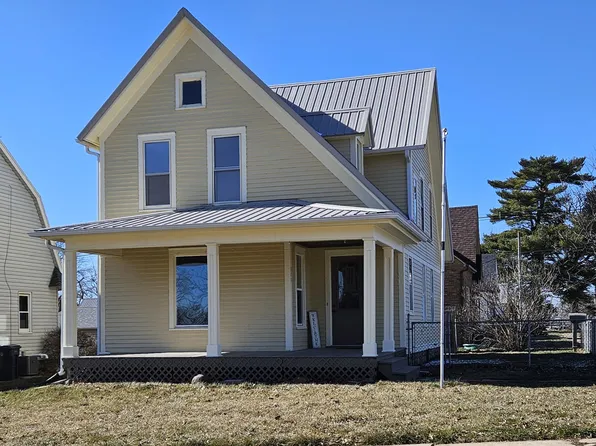 321 E 6th St, Tipton, IA 52772