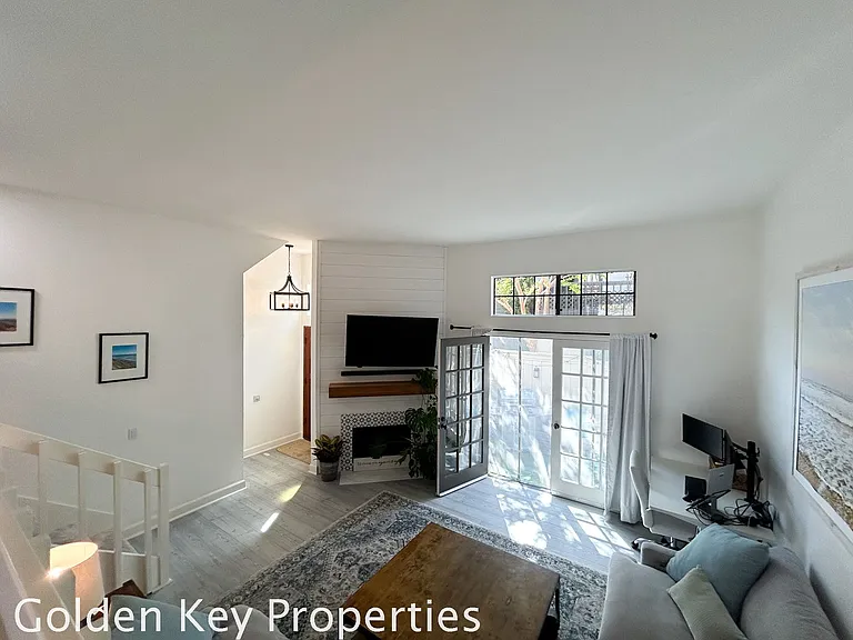 2372 Altisma Way #B — Photo 13