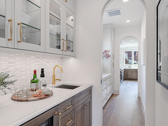 The Oakley Model -- Butler s Pantry