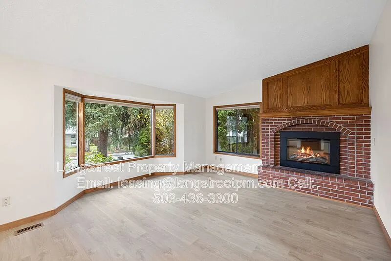Building Photo - 13777 SE 115th Ave