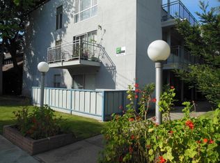 621 Chestnut St, San Carlos, CA 94070