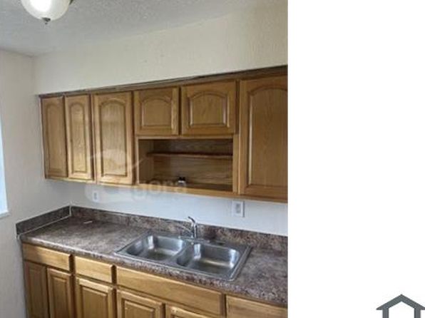 123 Kelly Ave #1