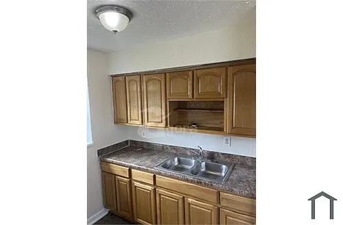 123 Kelly Ave #1 Photo 1