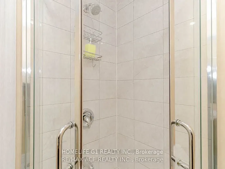 1319 Greenwood Cres — Photo 37
