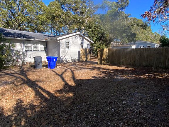 2nd image of 114 NE 18th St