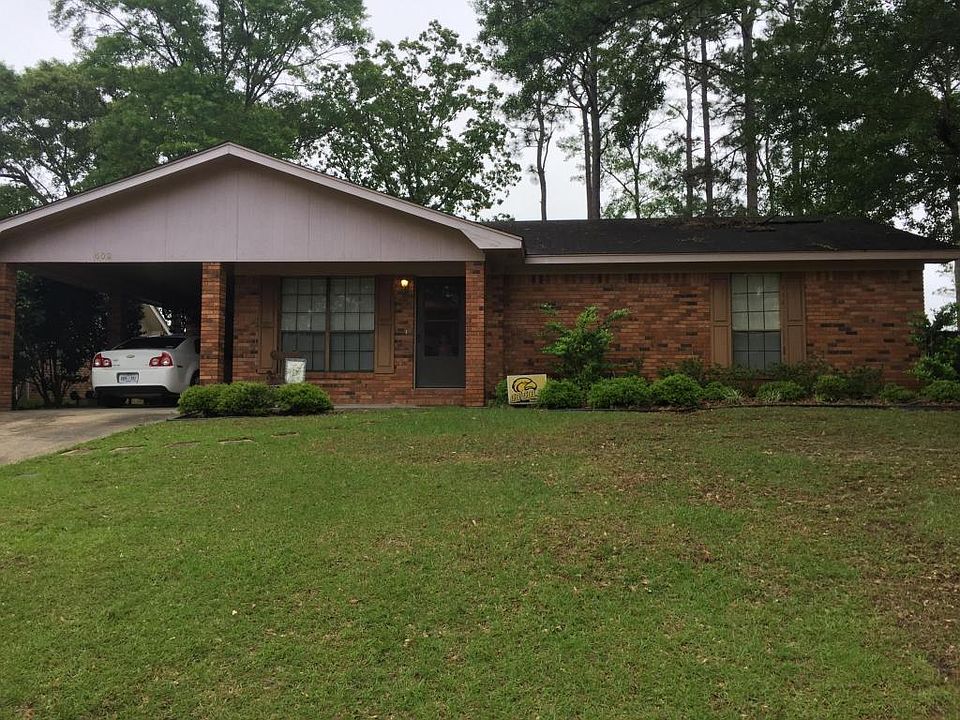 2nd image of 402 Hacienda Ave