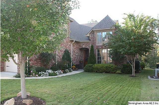 1st image of 110 Glengerry Dr