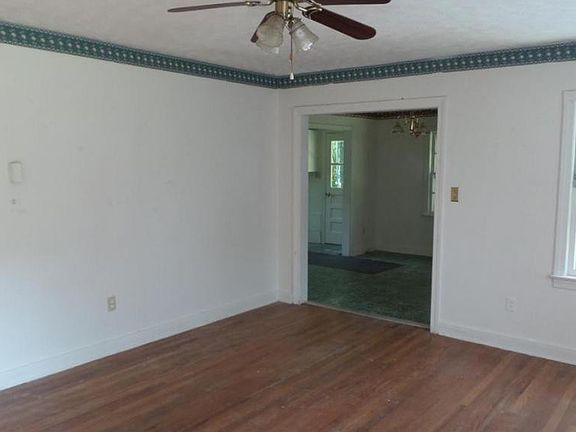 5th image of 1703 Oakland E