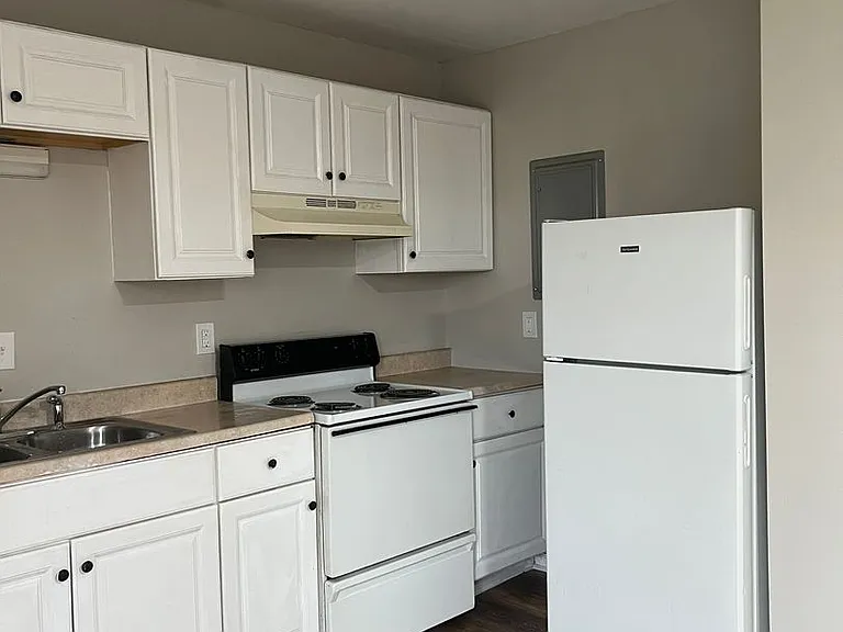 6059 Dickson Rd — Photo 9