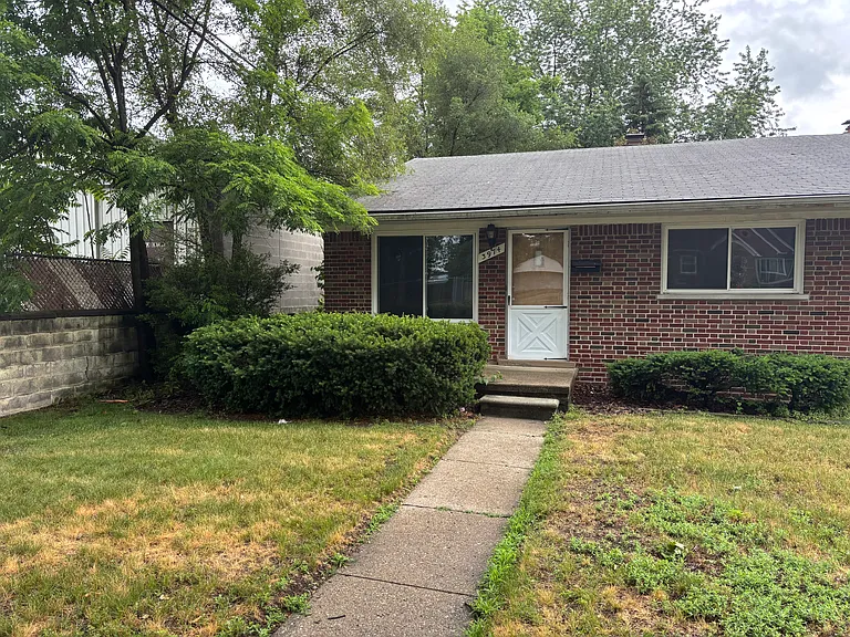 3974 Berkshire Ave — Photo 1