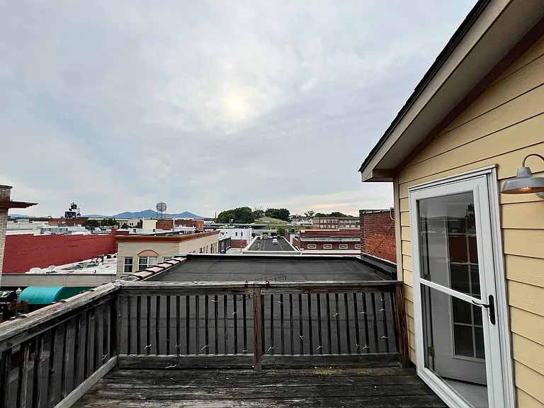 301 Market St SE — Photo 46