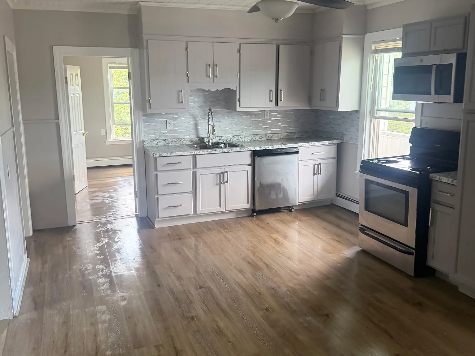 315 Parker St — Photo 3