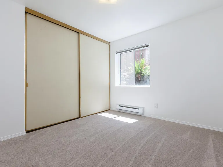 539 NE Ravenna Blvd #1 — Photo 9