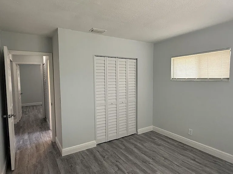 3525 Avenue J #B — Photo 7