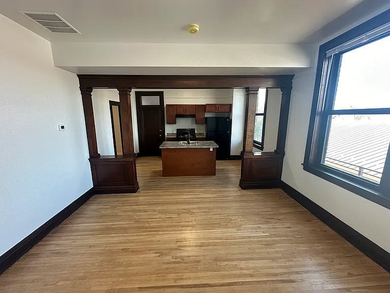 303 1/2 Grand Ave #6 — Photo 1
