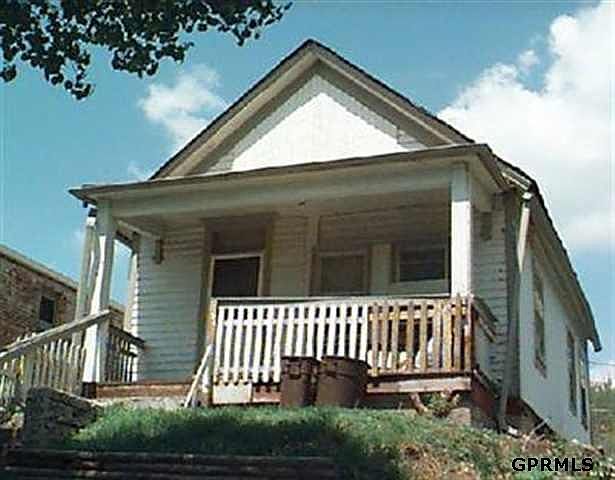 1st image of 3226 Charles St