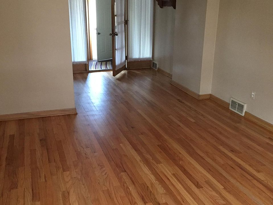 2nd image of 7414 Pearl Rd
